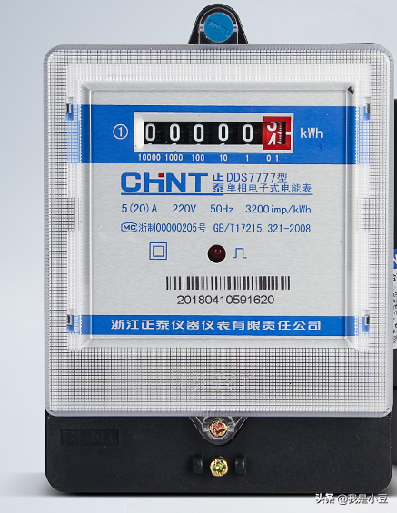 電工必備：?jiǎn)蜗嚯姳斫泳€(xiàn)圖，初學(xué)電工看了都會(huì )接，實(shí)物講解
